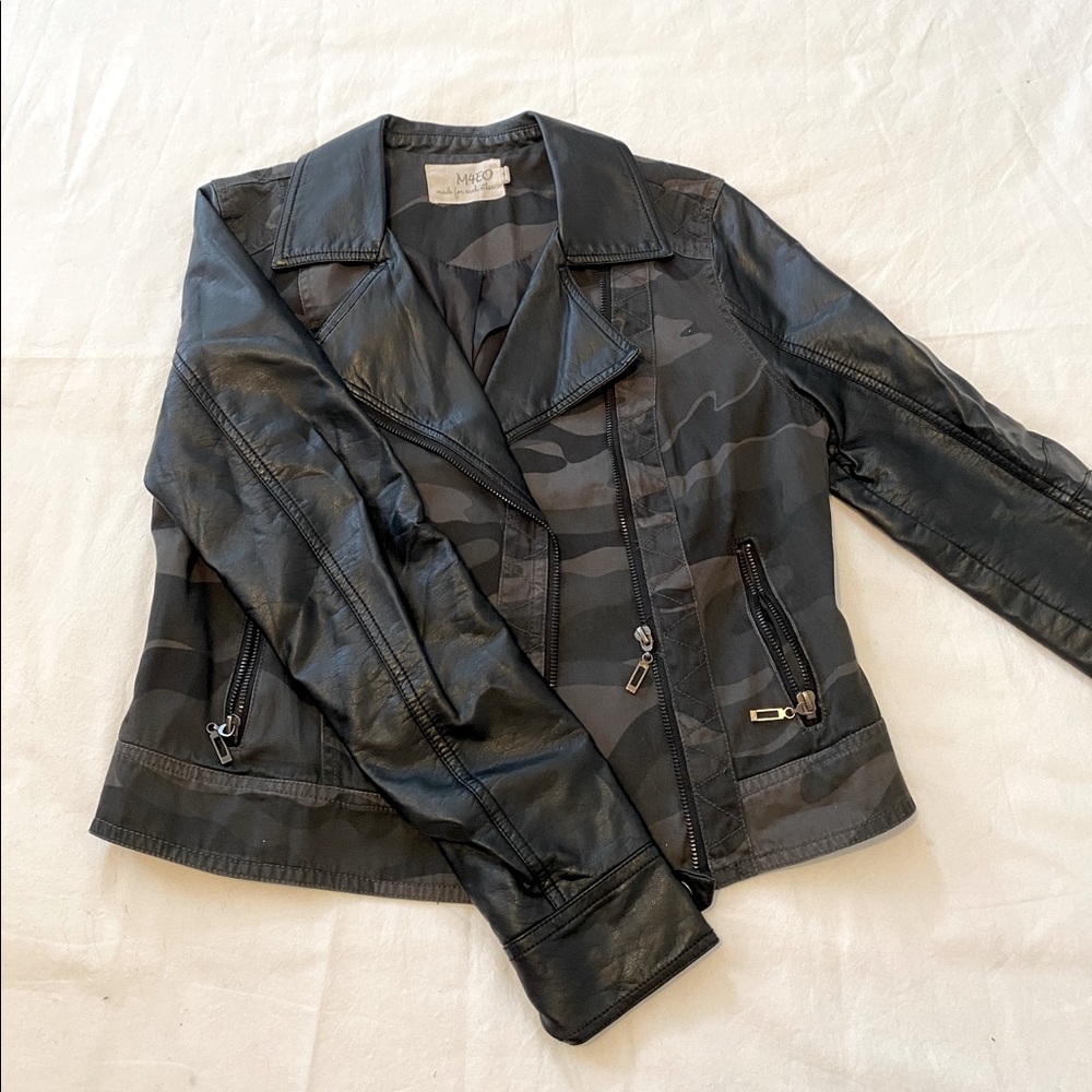 Cropped Leather Jacket